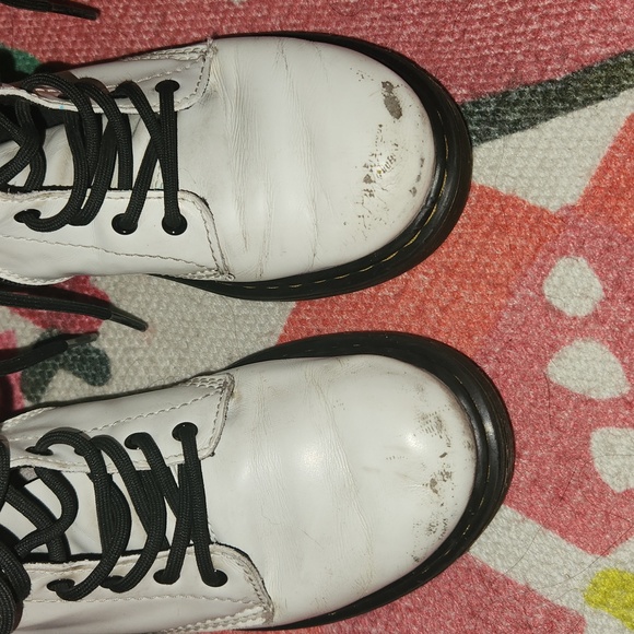 Dr Martens whitw boots.size 2 - Picture 3 of 8